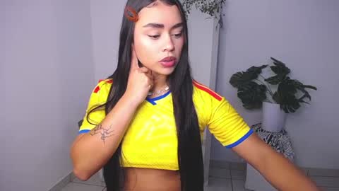 Mily Ortiz online show from 07.07.26