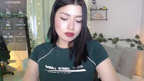 Snapshot of mily_thomson_b chatting on 12.03.25 Mily online show from 12.03.25