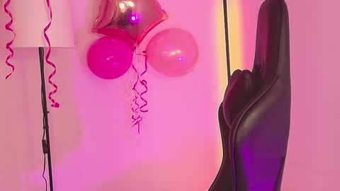 Milly  online show from 02.11.25
