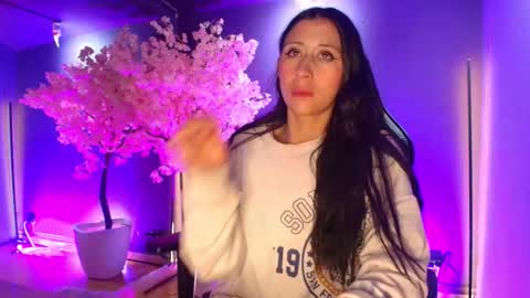 Milly  online show from 10.06.25