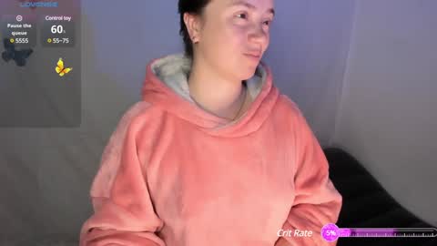 Snapshot of milysauria_ chatting on 01.29.25 Mily online show from 01.29.25
