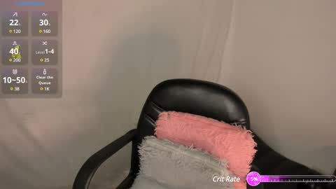 Snapshot of milysauria_ chatting on 02.26.25 Mily online show from 02.26.25