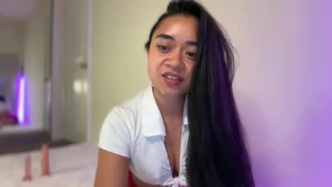 Snapshot of mimibabyxxx chatting on 11.04.25 Mimi Baby online show from 11.04.25