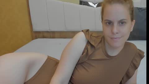 Snapshot of mimixo99 chatting on 09.17.25 mimixo99 online show from 09.17.25