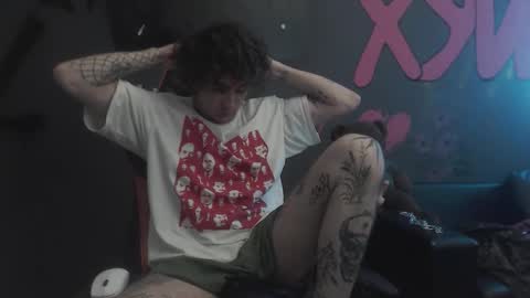 Snapshot of min1pekka chatting on 09.23.25 Max online show from 09.23.25