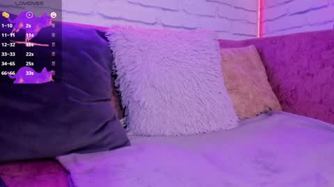 Minji online show from 01.07.25