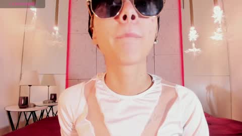 Minji online show from 01.19.25