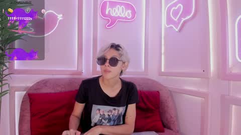 Minji online show from 01.25.25