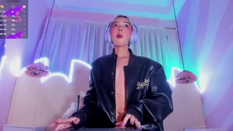 Minji online show from 02.05.25