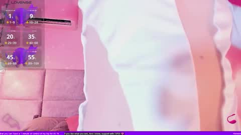 Minji online show from 09.30.25