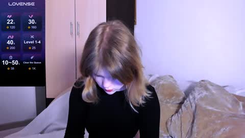 hi Im Mina  online show from 12.04.24