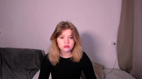 hi Im Mina  online show from 12.13.24