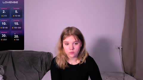 hi Im Mina  online show from 12.18.24