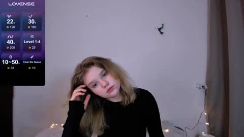 hi Im Mina  online show from 12.30.24