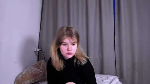 hi Im Mina  online show from 01.17.25