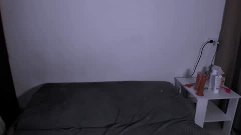 hi Im Mina  online show from 02.07.25