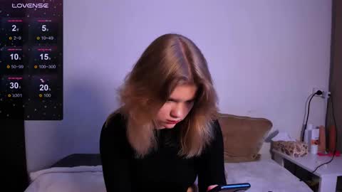 hi Im Mina  online show from 02.11.25