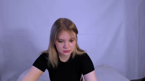 hi Im Mina  online show from 02.14.25