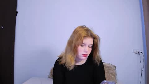 hi Im Mina  online show from 09.14.25