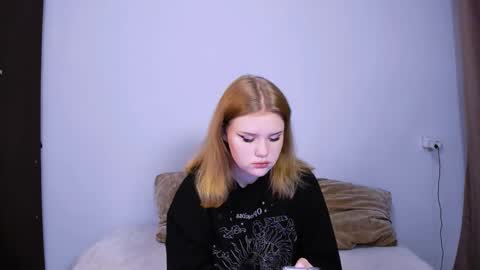 hi Im Mina  online show from 09.30.25