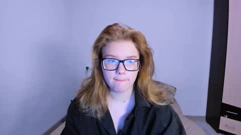 hi Im Mina  online show from 11.16.25