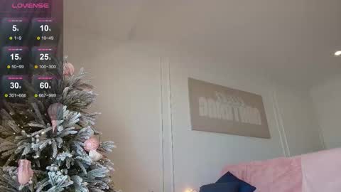 Mina online show from 12.19.25