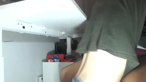 Snapshot of mindly chatting on 10.18.25 Mindly online show from 10.18.25