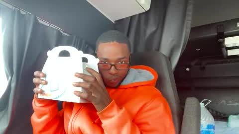 Snapshot of mindsense chatting on 11.02.25 mindsense online show from 11.02.25