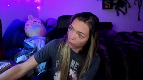 Mindy Mars online show from 01.03.25