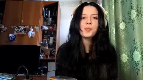 Snapshot of mindyrives chatting on 02.15.26 Mindy online show from 02.15.26