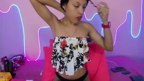 Snapshot of mingie_rouse chatting on 02.12.25 Mingie online show from 02.12.25