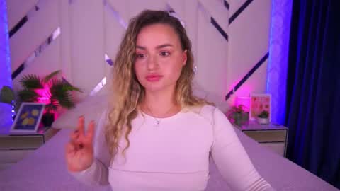 minifox_ online show from 10.15.25