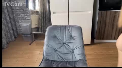 minimimi18 online show from 11.27.25