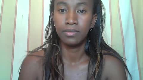 minouch211907 online show from 01.24.25