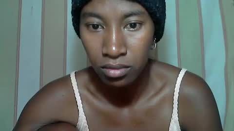 minouch211907 online show from 01.26.25