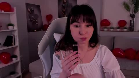 Snapshot of mintrose chatting on 02.16.25 Rosie online show from 02.16.25