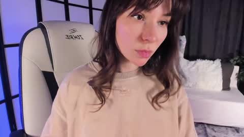 Snapshot of mintrose chatting on 03.02.25 Rosie online show from 03.02.25