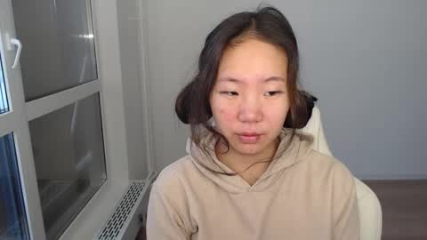 Snapshot of mira_g chatting on 02.11.25 mira_g online show from 02.11.25
