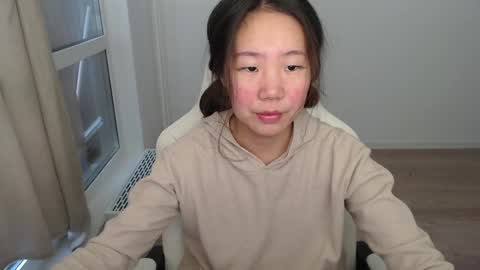 Snapshot of mira_g chatting on 02.13.25 mira_g online show from 02.13.25