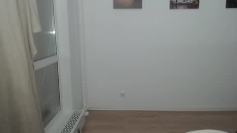 Snapshot of mira_g chatting on 02.24.25 mira_g online show from 02.24.25