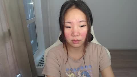 Snapshot of mira_g chatting on 02.27.25 mira_g online show from 02.27.25