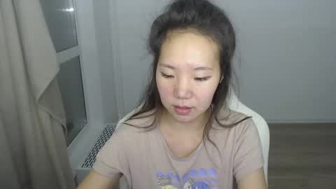 Snapshot of mira_g chatting on 03.06.25 mira_g online show from 03.06.25