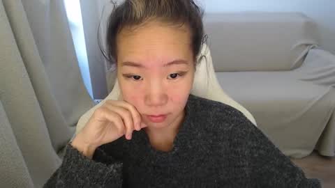 Snapshot of mira_g chatting on 09.25.25 mira_g online show from 09.25.25