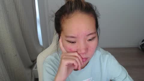 Snapshot of mira_g chatting on 10.09.25 mira_g online show from 10.09.25