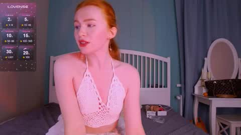 Snapshot of mira_glace chatting on 10.25.25 Mira3 online show from 10.25.25