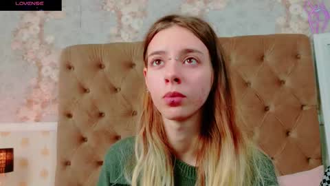 mira_lynxx online show from 10.29.25