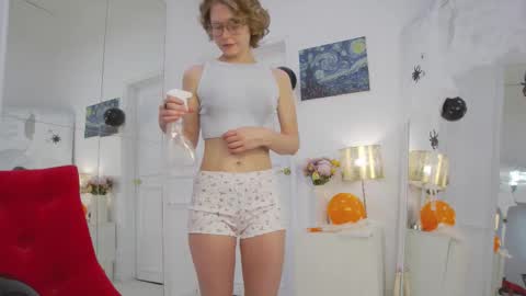 mira_marni online show from 10.31.25