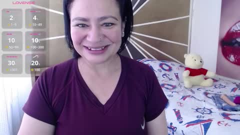 Snapshot of mira_valen chatting on 10.24.25 Vicky online show from 10.24.25