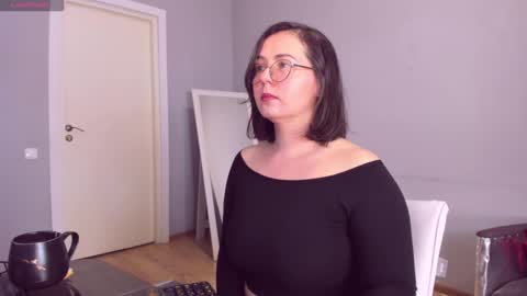 Meera online show from 12.09.24