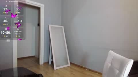 Meera online show from 01.05.25